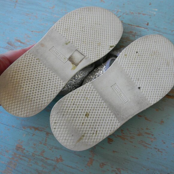 MIU MIU SILVER GLITTER SPARKLE CRISS-CROSS SLIP ON SANDALS COMFORT SZ 38 ITALY - Picture 7 of 8